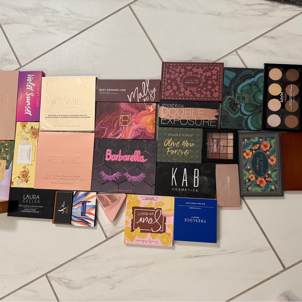 Smashbox Black and Gold Eyeshadow Palette